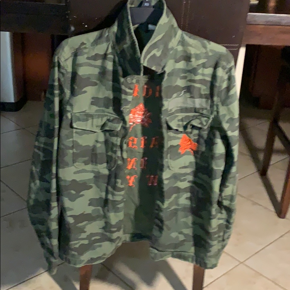 Men’s Camo Jacket size small